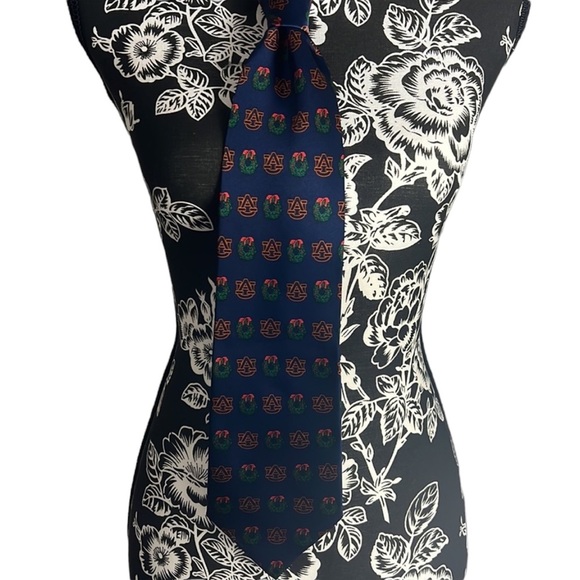 Campus Classics Other - ALABAMA Auburn Christmas tie